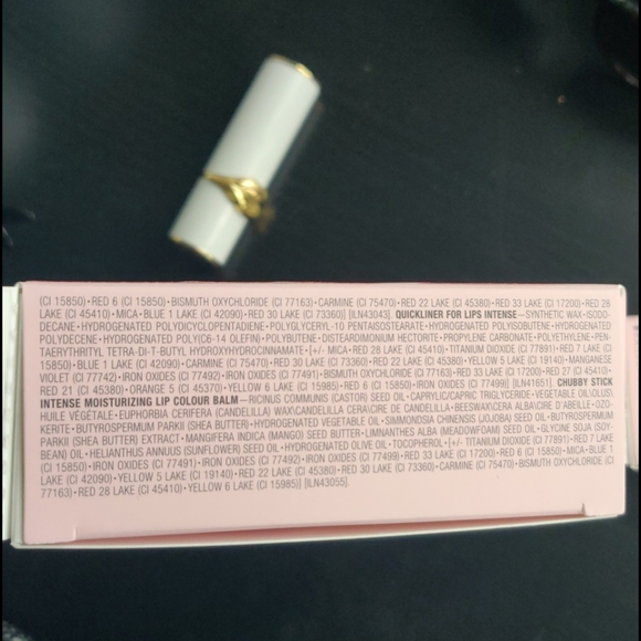 15 Piece Clinique Pop Lip Luxe Set - Picture 4 of 6